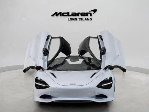 2026 McLaren 750S Base