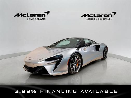 2023 McLaren Artura 