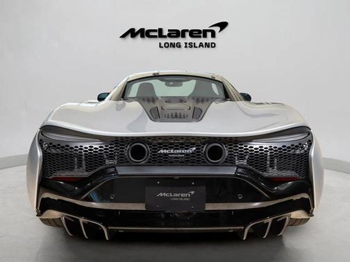 2023 McLaren Artura Performance
