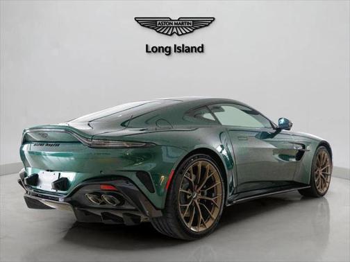 2025 Aston Martin Vantage Base