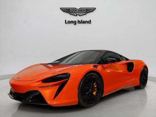 2023 McLaren Artura Performance