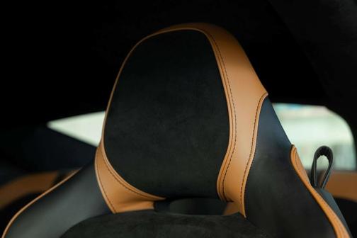 2022 Aston Martin DB11 V8