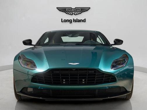 2022 Aston Martin DB11 V8
