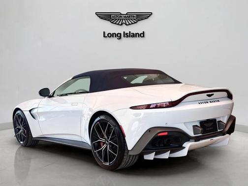 2023 Aston Martin Vantage 