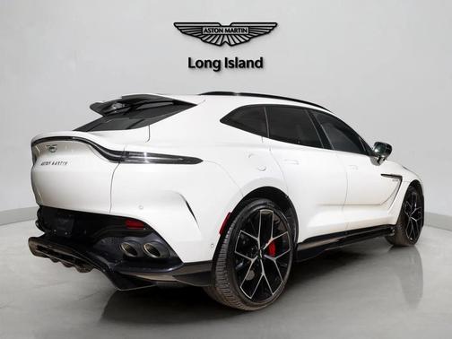 2025 Aston Martin DBX 707