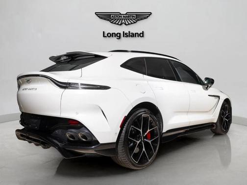 2025 Aston Martin DBX 707