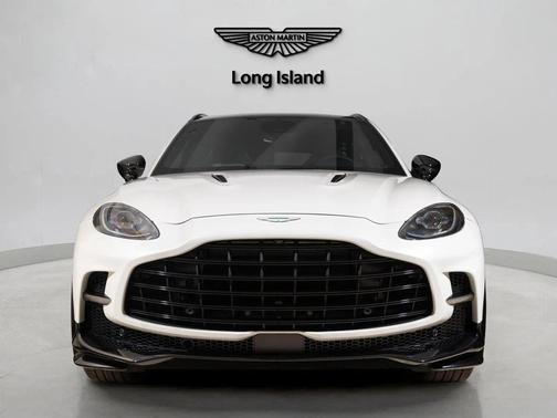2025 Aston Martin DBX 707