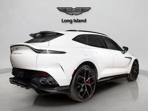 2025 Aston Martin DBX 707