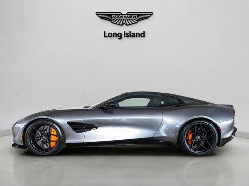 2025 Aston Martin Vanquish Base