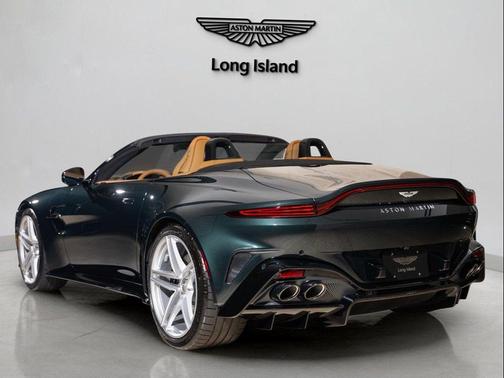 2026 Aston Martin Vantage Base