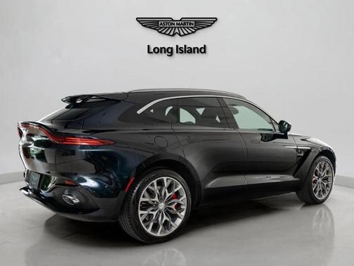 2023 Aston Martin DBX Base