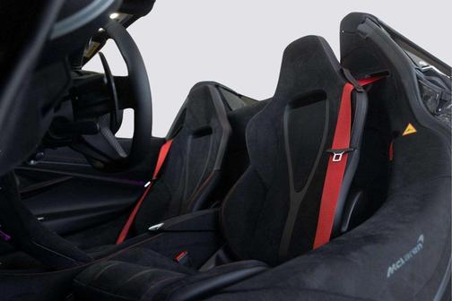 2025 McLaren 750S Base