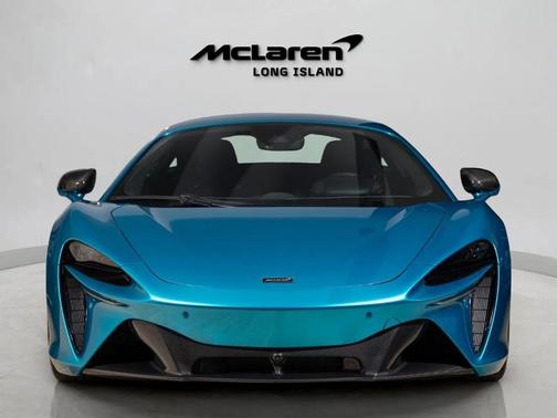 2023 McLaren Artura TechLux