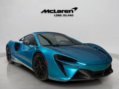 2023 McLaren Artura TechLux