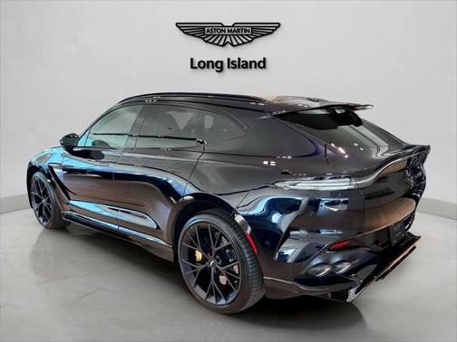 2025 Aston Martin DBX 707