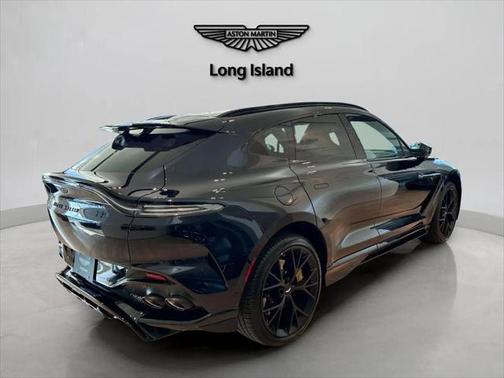 2025 Aston Martin DBX 707