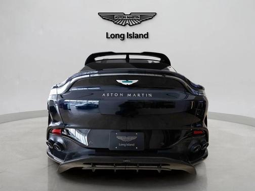 2025 Aston Martin DBX 707