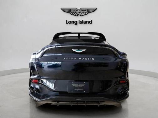 2025 Aston Martin DBX 707