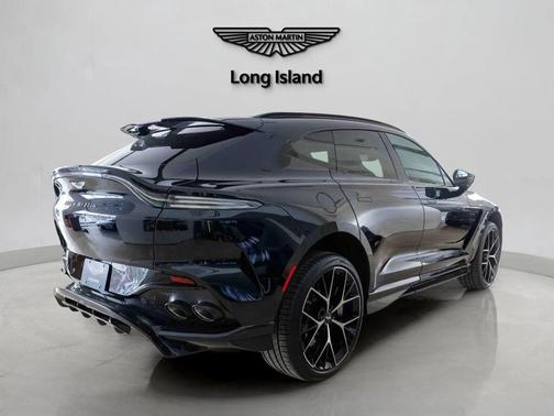 2025 Aston Martin DBX 707