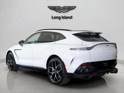 2025 Aston Martin DBX 707
