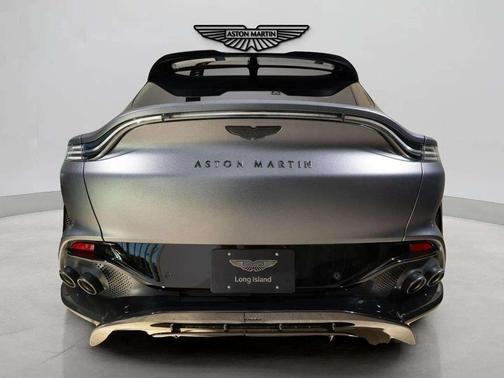 2025 Aston Martin DBX 707