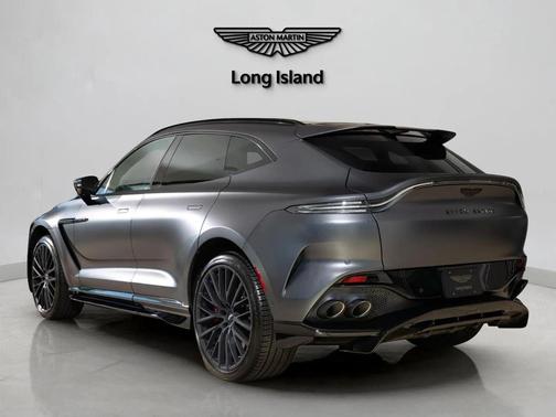 2025 Aston Martin DBX 707