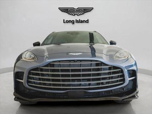 2025 Aston Martin DBX 707
