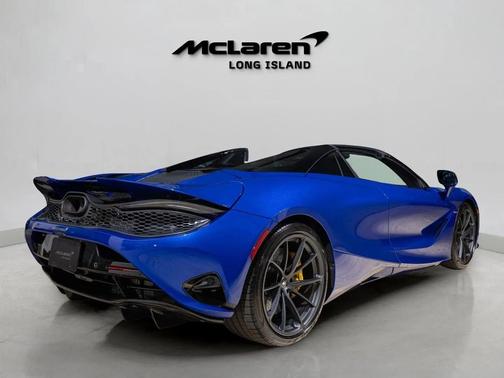 2026 McLaren 750S Base