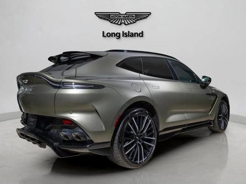 2026 Aston Martin DBX 707