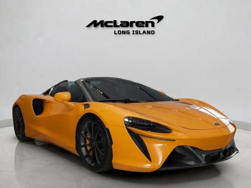 McLaren Orange 2026 McLaren Artura SPIDER