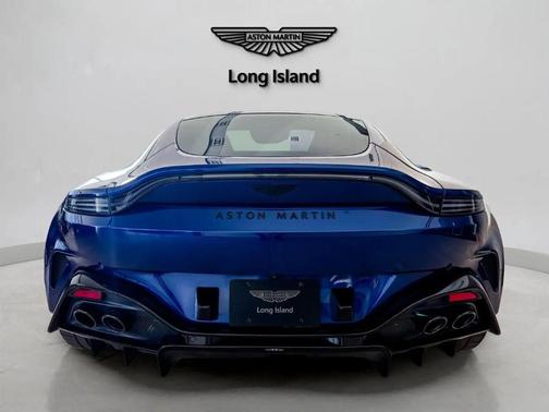 2025 Aston Martin Vantage Base