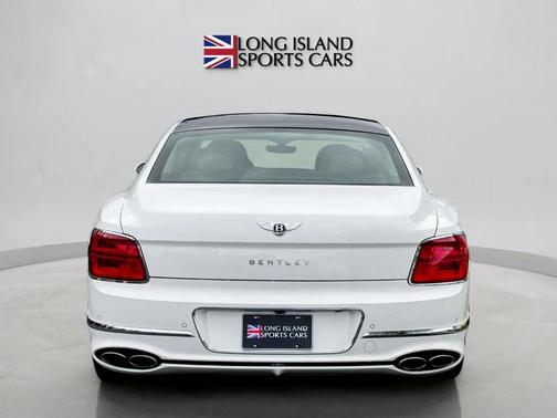 Glacier White 2023 Bentley Flying Spur Azure