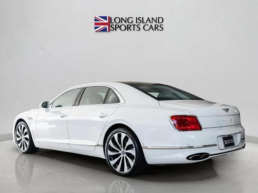 Glacier White 2023 Bentley Flying Spur Azure