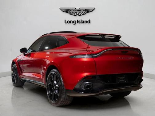2022 Aston Martin DBX Base