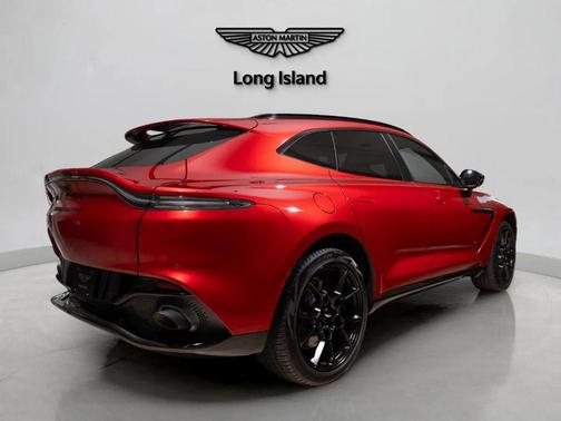2022 Aston Martin DBX Base