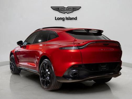 2022 Aston Martin DBX Base