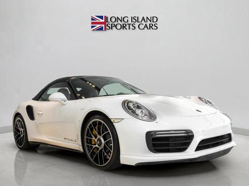 Carrara White Metallic 2018 Porsche 911 Turbo S