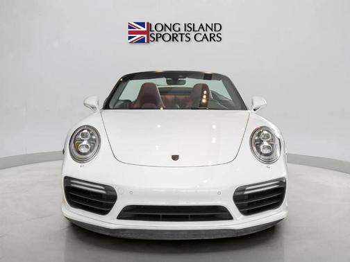 Carrara White Metallic 2018 Porsche 911 Turbo S