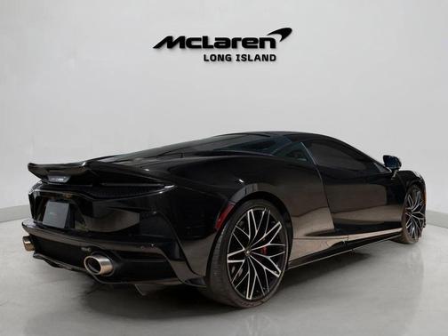 2023 McLaren GT Base
