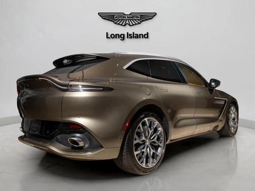 2022 Aston Martin DBX Base
