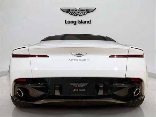 2018 Aston Martin DB11 V12