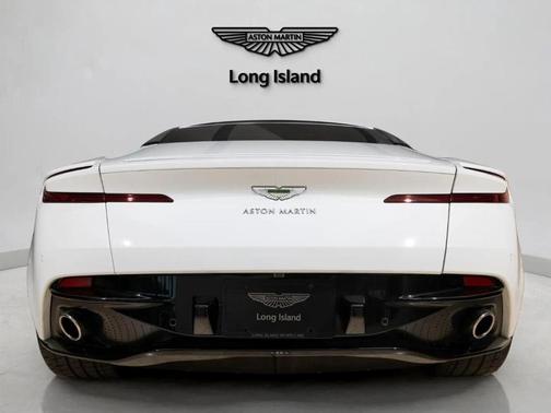 2018 Aston Martin DB11 V12