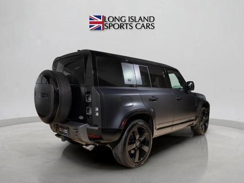 2023 Land Rover Defender 