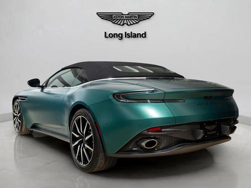 2023 Aston Martin DB11 Volante