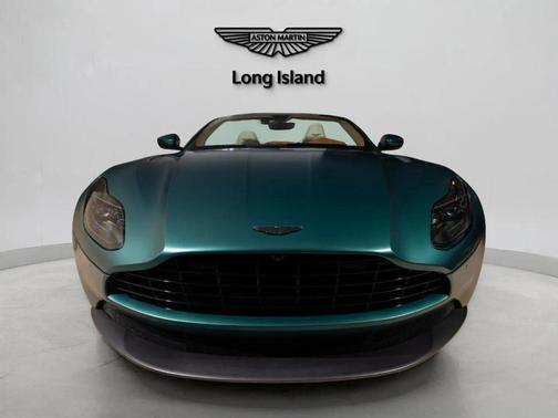 2023 Aston Martin DB11 Volante