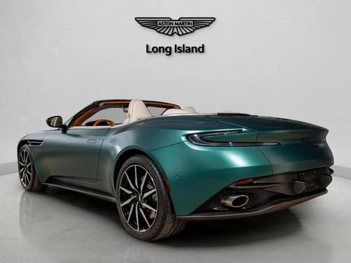 2023 Aston Martin DB11 Volante