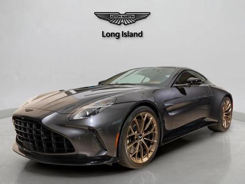 2025 Aston Martin Vantage Base