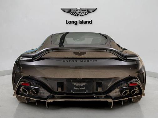 2025 Aston Martin Vantage Base