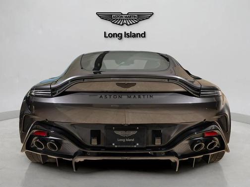 2025 Aston Martin Vantage Base