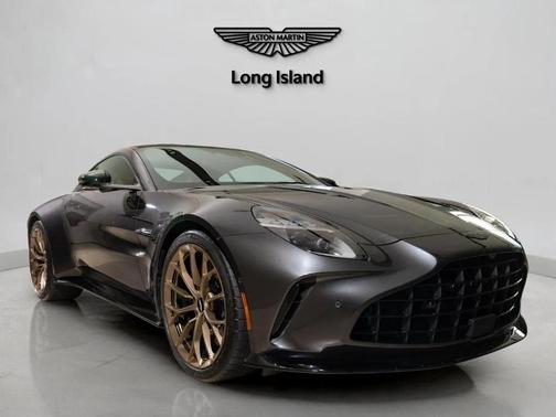 2025 Aston Martin Vantage Base